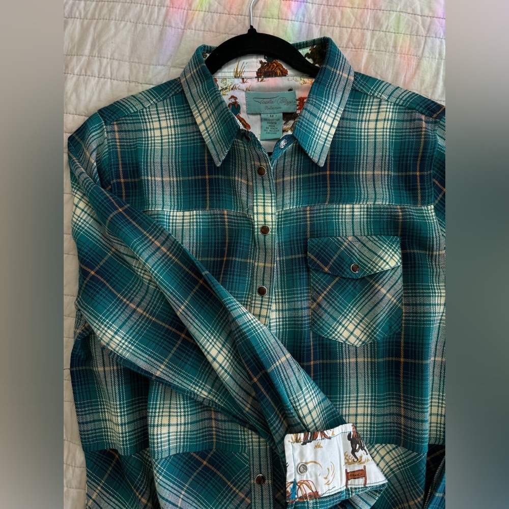 Beautiful Button (Snap) Down Collared Western Shi… - image 5